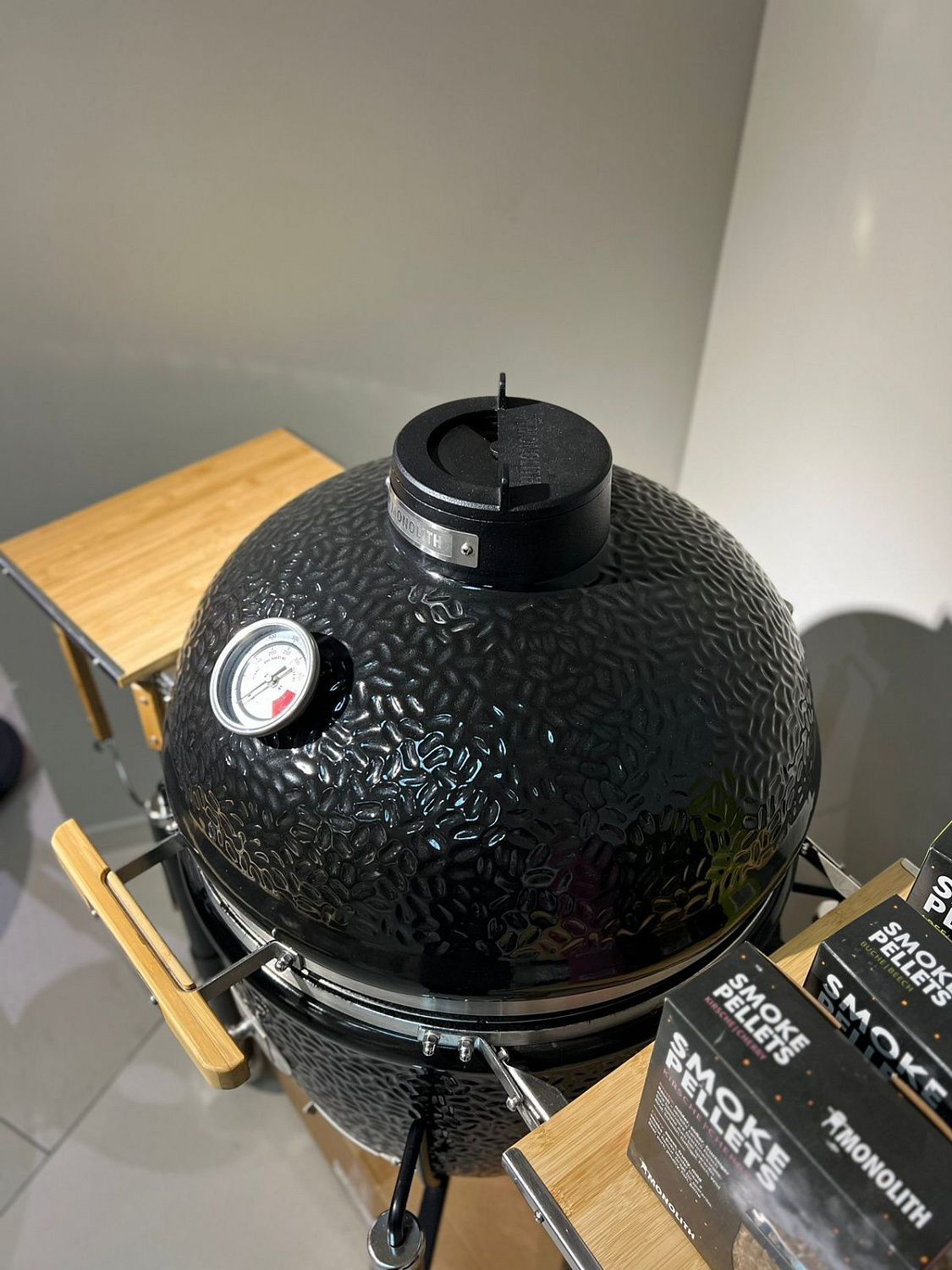 monolith classic pro 1.0 black с ножками фото